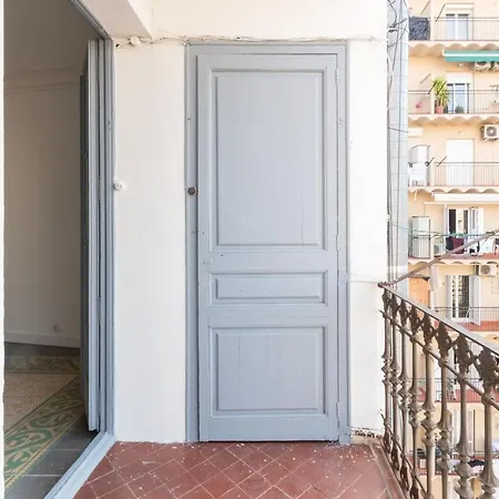 - Eixample 4b 公寓